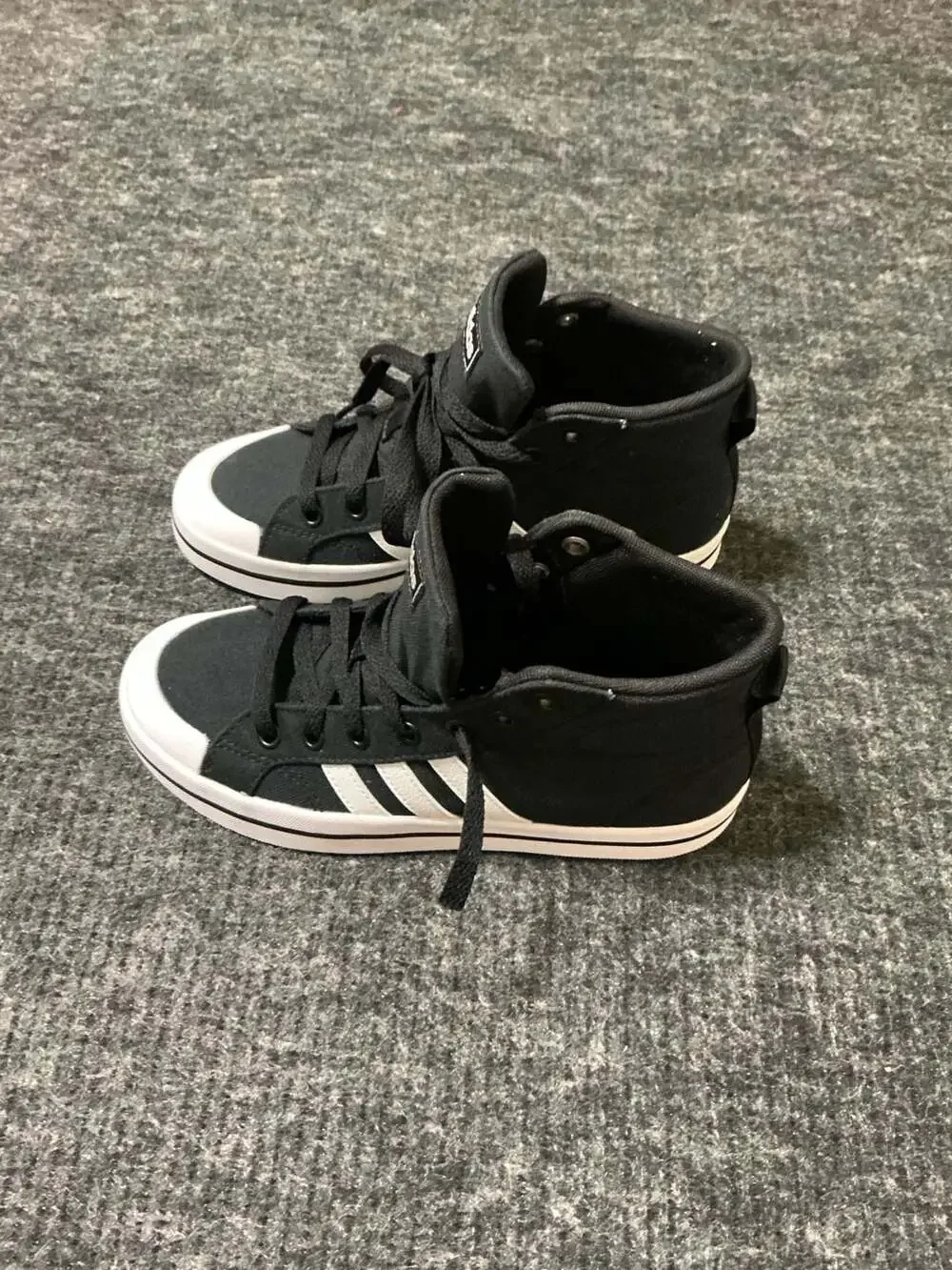 Adidas Bravada 2.0 Mid Platform Shoes Womens Size 6 Black & White